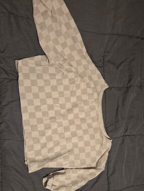 Beige Checkerboard Long Sleeve Crop Top